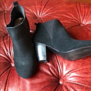 Arizona Jeans black suede heel boots 6.5 nwot